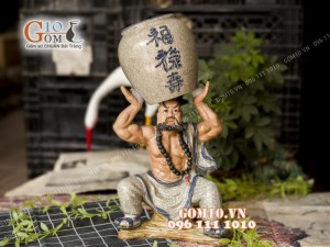 Chậu tượng trồng cây dáng Lỗ Trí Thâm nâng vò men rạn, cao 45cm