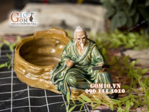 Chậu tượng trồng cây dáng Lý Bạch đọc sách men bóng, cao 18cm