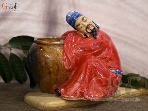 Chậu tượng Lý Bạch say rượu, men màu đỏ, cao 19cm
