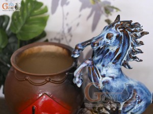 Chậu tượng Mã Đáo Thành Công men hỏa biến, dài 44cm