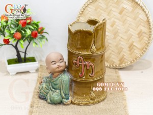 Chậu tượng trồng cây men màu dáng chú Tiểu bên gốc trúc, cao 25cm Chậu tượng trồng cây men màu dáng chú Tiểu bên gốc trúc, cao 25cm