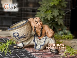 Chậu tượng trồng cây dáng Lỗ Trí Thâm đỡ vò Phúc men rạn, cao 22cm