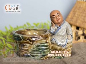 Chậu tượng trồng cây men rạn dáng Chú Tiểu, cao 15cm Chậu tượng trồng cây men rạn dáng Chú Tiểu, cao 15cm