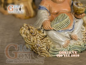 Chậu tượng trồng cây men rạn dáng Di Lạc cưỡi Cá Chép Hóa Rồng