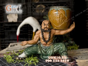 Chậu tượng trồng cây dáng Lỗ Chí Thâm nâng vò Tài Lộc men xanh ngọc, cao 31cm