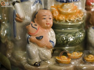 Chậu tượng tam đa gốc tùng men rạn cổ