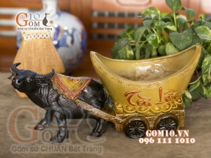 Chậu tượng trồng cây dáng Trâu kéo xe vàng Tài Lộc, dài 45cm