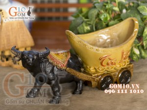 Chậu tượng trồng cây dáng Trâu kéo xe vàng Tài Lộc, dài 45cm