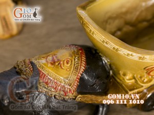 Chậu tượng trồng cây dáng Trâu kéo xe vàng Tài Lộc, dài 45cm