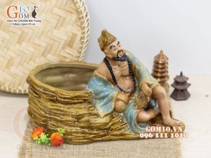 Chậu tượng Tế Công  men màu, cao 21cm