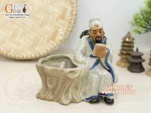 Chậu tượng trồng cây men rạn dáng Ông lão đọc sách, cao 17cm