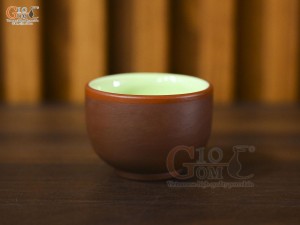 Chén gốm kẻ chỉ lòng xanh, đường kính 5.5cm