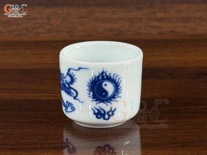 Chén kỷ Long Trấn men lam họa tiết Rồng