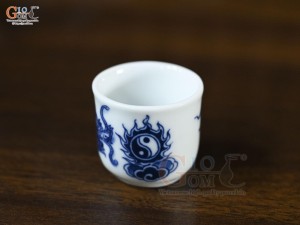 Chén kỷ men trắng Phúc Lộc