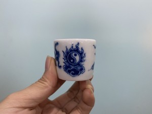 Chén kỷ men trắng Phúc Lộc