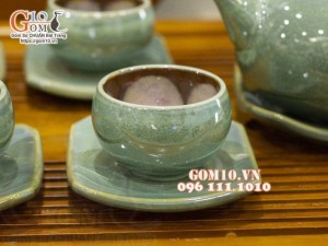 Chén và đĩa kê men hỏa biến xanh ngọc, chén lòng hoa