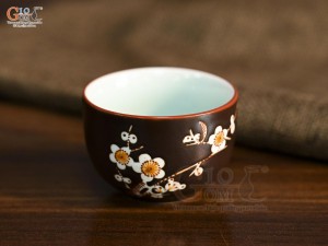Chén men nâu chỉ đỏ khắc hoa mai trắng