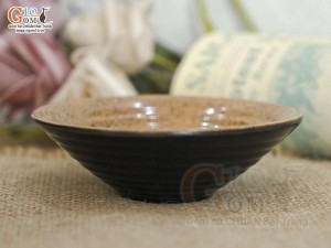 Chén rượu miệng loe gốm vàng