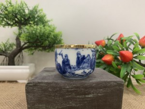 Chén trà men lam cổ bọc đồng, vẽ trúc lâm thất hiền