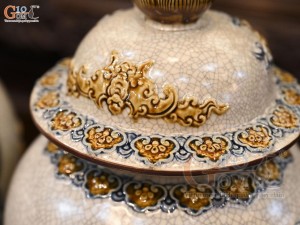 Chóe men rạn đắp nổi Công Đào Phú Quý, 15L