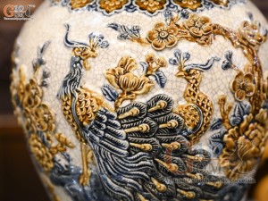 Chóe men rạn đắp nổi Công Đào Phú Quý, 15L