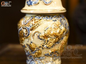 Chóe thờ men hoàng tộc đắp nổi Rồng Như Ý vẽ vàng 24k, cao 18cm