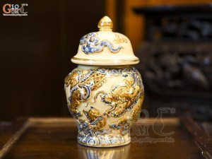 Chóe thờ men hoàng thổ đắp nổi Rồng Như Ý vẽ vàng 24k, cao 16cm