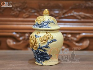 Chóe thờ men hoàng tộc đắp nổi Sen Cát Tường, cao 16cm