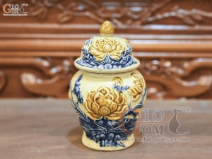 Chóe thờ men hoàng tộc đắp nổi Sen Cát Tường, cao 16cm