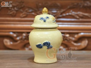 Chóe thờ men hoàng tộc đắp nổi Sen Cát Tường, cao 16cm