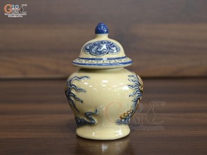 Chóe thờ men hoàng tộc đắp nổi Rồng Phúc Mãn, cao 14cm