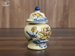 Chóe thờ men hoàng tộc đắp nổi Sen Phú Quý, cao 14cm