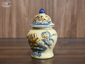 Chóe thờ men hoàng tộc đắp nổi Sen Phú Quý, cao 17cm