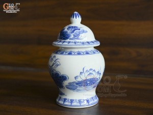 Chóe thờ men lam cổ vẽ hoa Sen Tài Lộc, cao 18cm