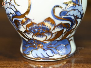 Chóe thờ men lam vẽ Sen Đại Cát vẽ vàng, cao 13cm