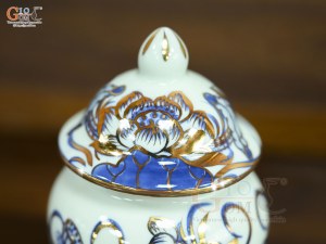 Chóe thờ men lam vẽ Sen Đại Cát vẽ vàng, cao 17cm