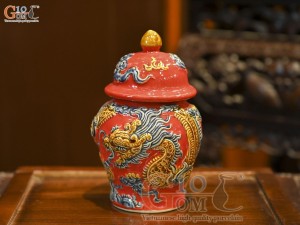 Chóe thờ men màu đắp nổi Rồng Như Ý nền đỏ, cao 16cm