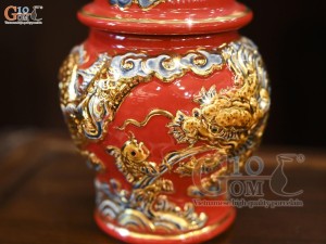 Chóe thờ men màu đắp nổi Rồng Như Ý nền đỏ vẽ vàng 24k, cao 18cm