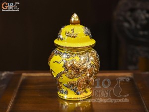 Chóe thờ men màu đắp nổi Rồng Như Ý nền vàng vẽ vàng 24k, cao 14cm
