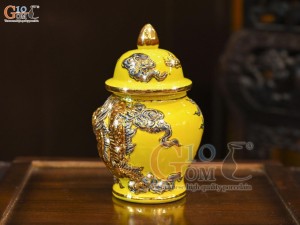 Chóe thờ men màu đắp nổi Rồng Như Ý nền vàng vẽ vàng 24k, cao 18cm