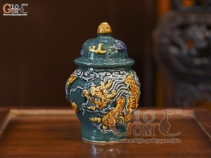 Chóe thờ men màu đắp nổi Rồng Như Ý nền xanh lục bảo, cao 12cm