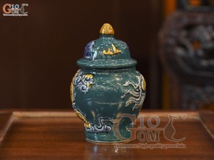 Chóe thờ men màu đắp nổi Rồng Như Ý nền xanh lục bảo, cao 12cm