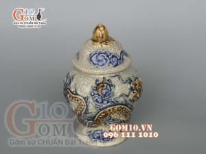 Chóe thờ men rạn đắp nổi, cao 21cm