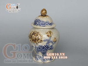 Chóe thờ men rạn đắp nổi Sen, cao 21cm