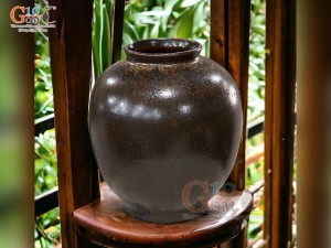 Chum gốm dáng béo màu nâu, cao 30cm