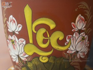 Chum gốm đất đỏ đựng gạo khắc hoa Sen Lộc, 20kg (nắp thấp)