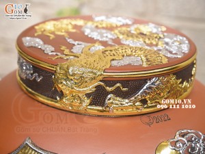 Chum gốm ngâm rượu đắp nổi Cá Chép Vượt Ngũ Môn dát vàng cao cấp, 50 lít