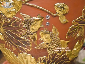 Chum gốm ngâm rượu đắp nổi Cá Chép Vượt Ngũ Môn dát vàng cao cấp, 50 lít