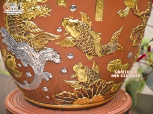 Chum gốm ngâm rượu đắp nổi Cá Chép Vượt Ngũ Môn dát vàng cao cấp, 50 lít