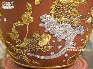Chum gốm ngâm rượu đắp nổi Cá Chép Vượt Ngũ Môn dát vàng cao cấp, 50 lít